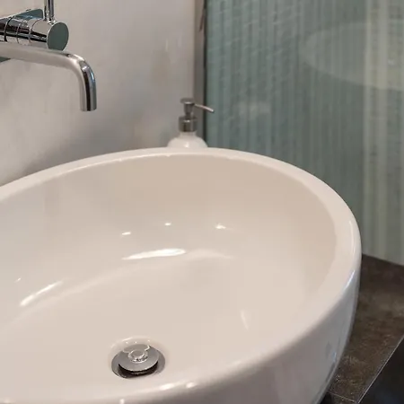Charming 2bed Overlooking Duomo - Hosted By Sweetstay Florence