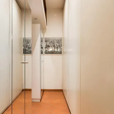 Hearth Of In Great Location Apartment *
