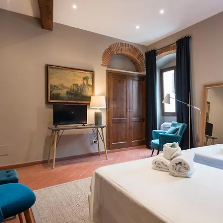 Hearth Of In Great Location *