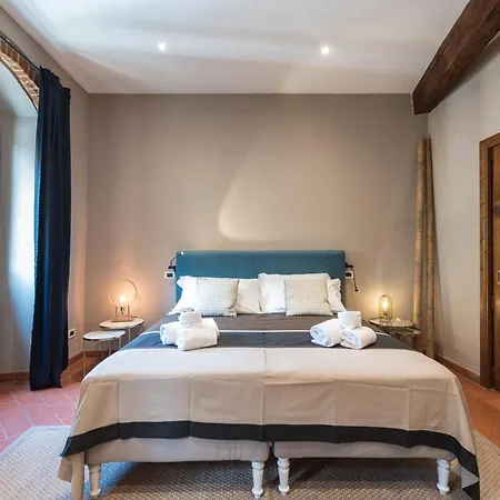 Hearth Of In Great Location Apartment