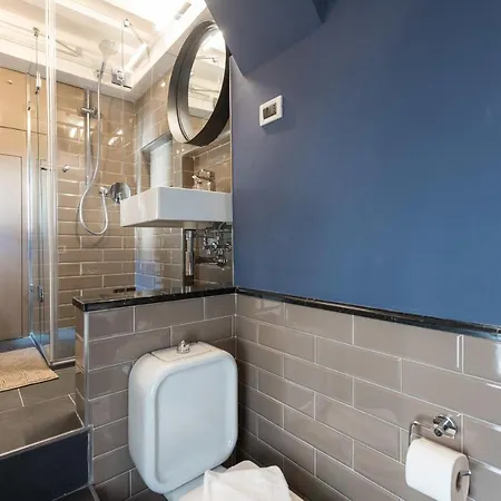 Hearth Of In Great Location Apartment