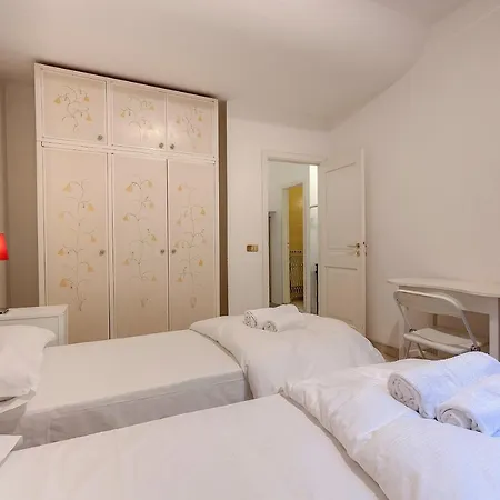 Apartment Parione 12 Florence