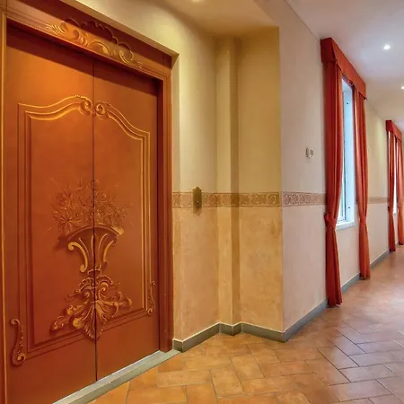 Alba Palace 3*