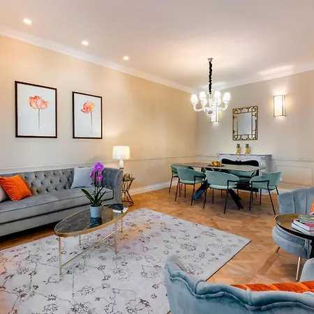Apartment Genteel Via Della Spada