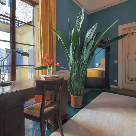 - The Slowcoach House * Florencia