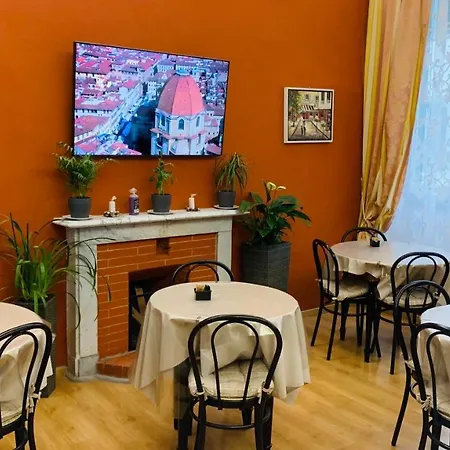 Piccolo Con Access Ztl !!! Nel Centro Storico Di !!! Hotel 2*