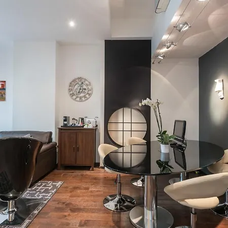 Art Gallery In Apartment Florenz