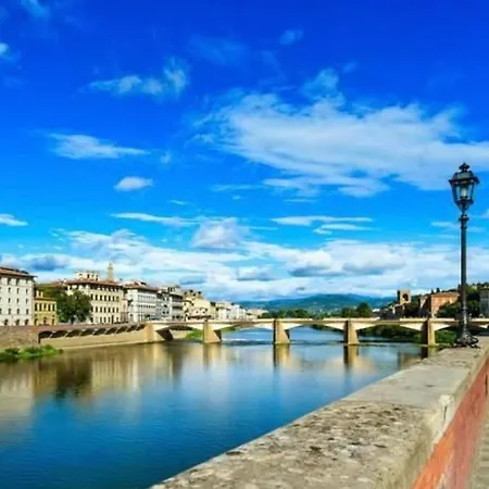 Apartament Cozy Classic Italian House Near Santa Croce, On The Lungarno Florencja