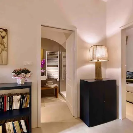 Apartment Neriluxurysuite Florence