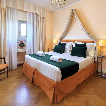 Carlotta Hotel 4*