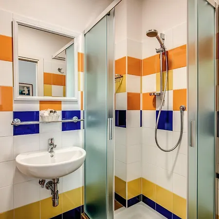 Otel Nuova Italia Floransa
