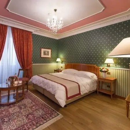 Hotel Strozzi Palace 4*