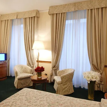 Degli Orafi 4*