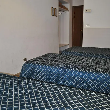Auto Park Con Ristorante Interno E Grande Parcheggio Gratuito Hotel Firenze