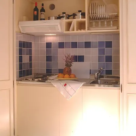 מלון דירות Michelangiolo 3*