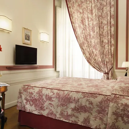 Palazzo Niccolini Al Duomo Residenza D'epoca Hotel 3*