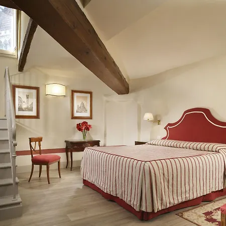 Palazzo Niccolini Al Duomo Residenza D'epoca Hotel 3*