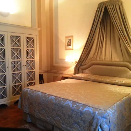 Palazzo Niccolini Al Duomo Residenza D'epoca 3* Florença