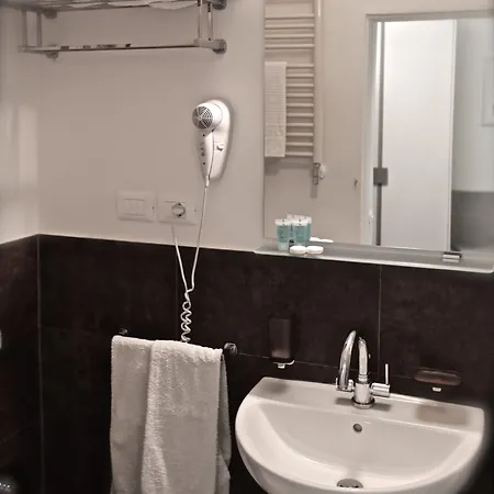 Casa Rovai Bed & Breakfast 3*