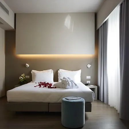 غلانس إن 4*