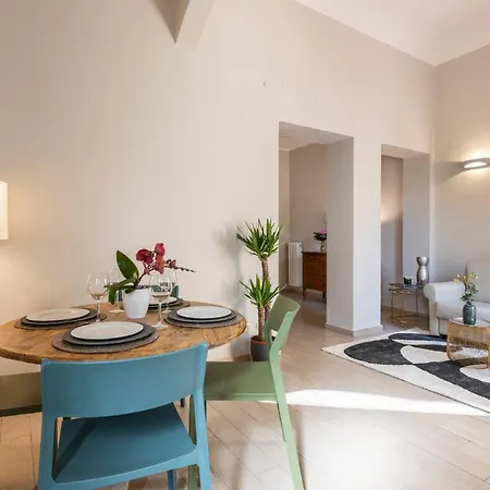 - Alfani Terrace Apartment Florence