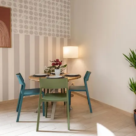- Alfani Terrace * Florence