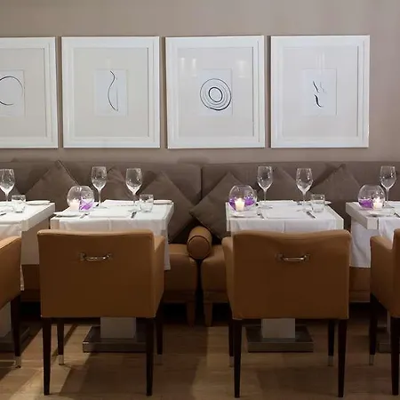 Starhotels Michelangelo מלון 4*