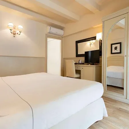 Hotel Grand Cavour 4*