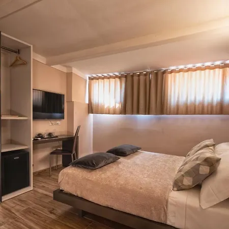 Hotel Gogo' Petit 3*