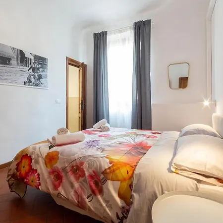 110 Sqm 6 Sleeps In Santa Croce Apartment