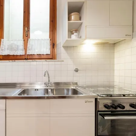 110 Sqm 6 Sleeps In Santa Croce Apartment Florence