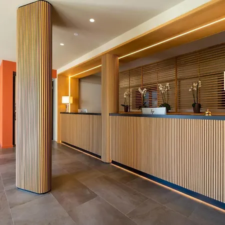Hotel Neroli - Place Of Charme 4*
