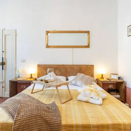 Apartment Tripolina Suite- Santa Croce Florence