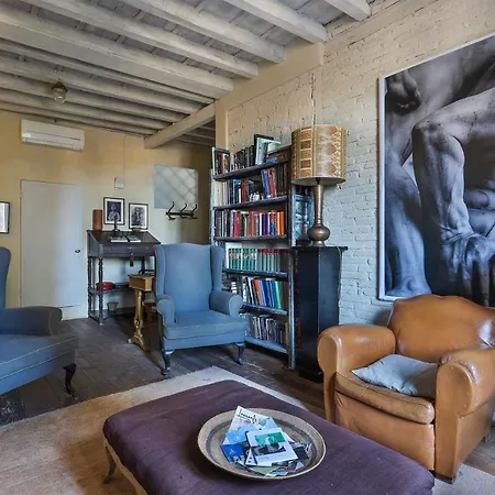 Apartment La Maison At The Old Bridge Florence