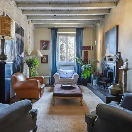 Apartment La Maison At The Old Bridge