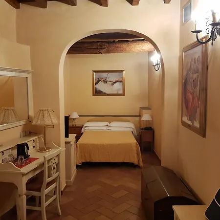 Hotel Porta Faenza 3*
