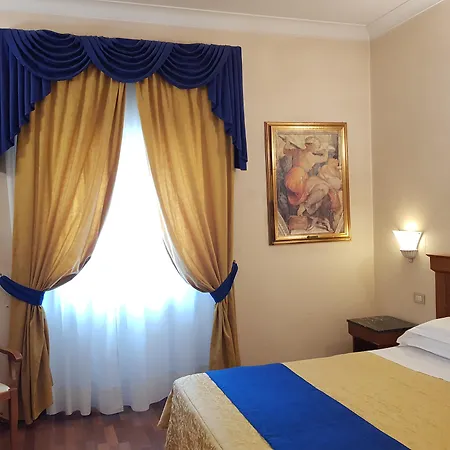Porta Faenza Hotel 3*