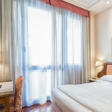 Pitti Palace Al Ponte Vecchio 4* פירנצה