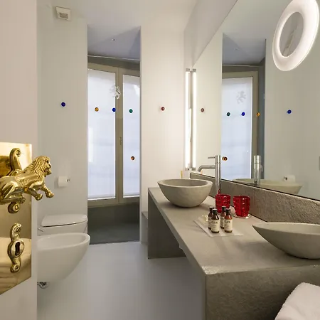 Leone Blu | Esperienze 2*