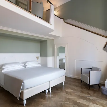 Plaza Lucchesi Hotel