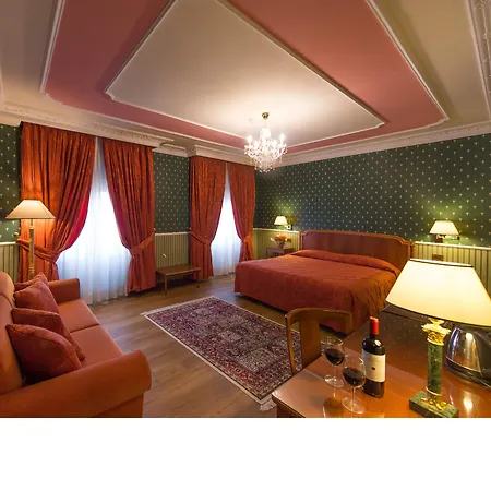 Strozzi Palace Hotel 4*
