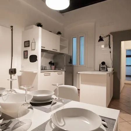 2 Next To A Market And Piazza Santa Croce - Homeunity * Florenz