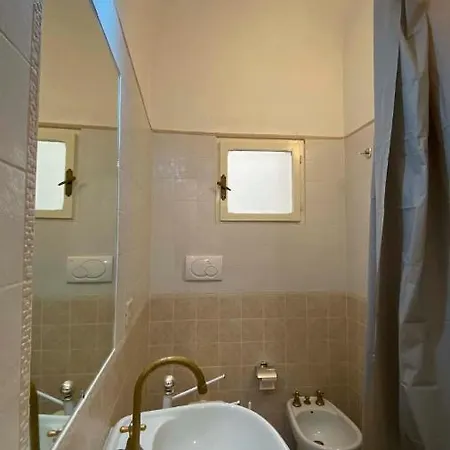 The Pitti Courtyard Apartment *