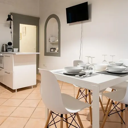 2 Next To A Market And Piazza Santa Croce - Homeunity * Florenz