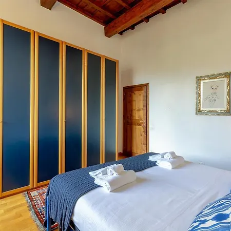Apartment Discovering Florenz