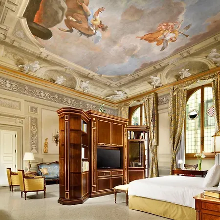Palazzo Portinari Salviati Residenza D'epoca * Florence