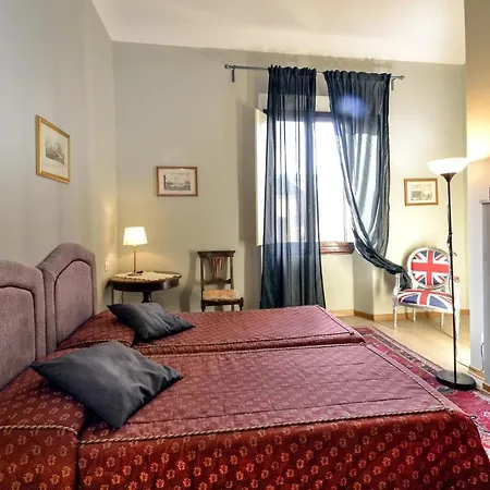 Konukevi Palazzo Panzani Floransa
