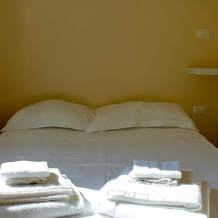 Modern 3br Near Santa Maria Novella Station Apartment