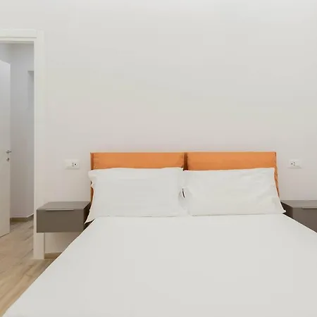 Luxury New In The Heart Of דירה פירנצה