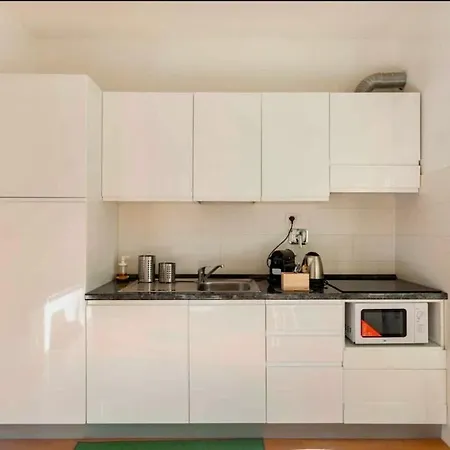 Florence Green Apartment *